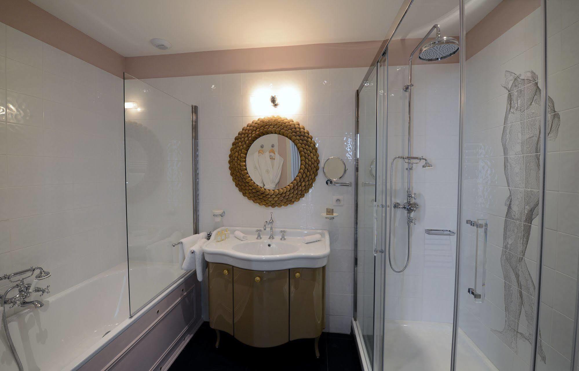 Grand Hotel Henri - Teritoria L'Isle-sur-la-Sorgue Bagian luar foto