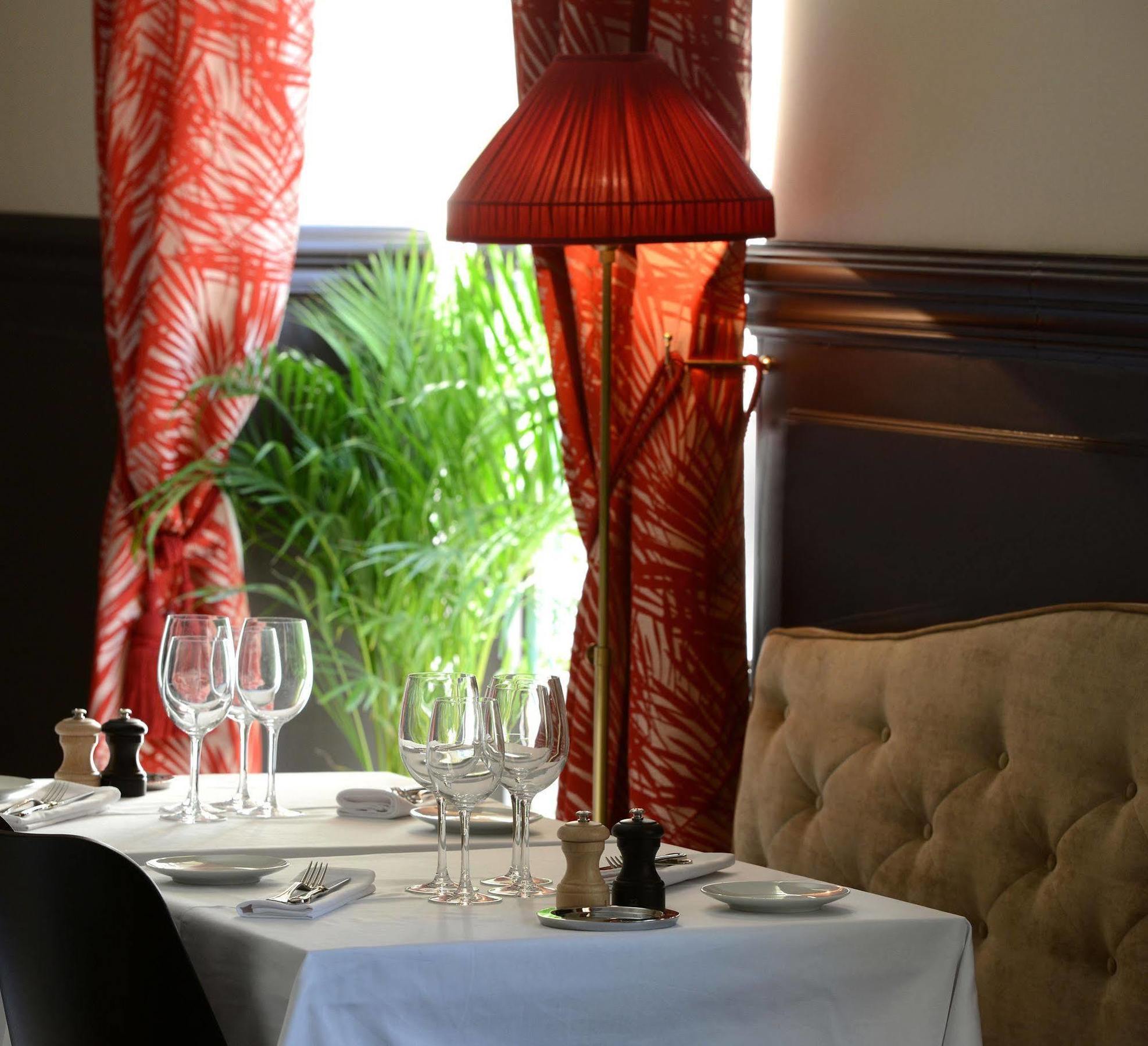 Grand Hotel Henri - Teritoria L'Isle-sur-la-Sorgue Bagian luar foto
