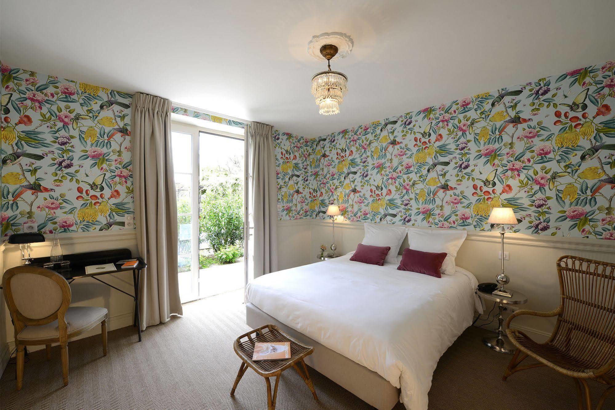 Grand Hotel Henri - Teritoria L'Isle-sur-la-Sorgue Bagian luar foto
