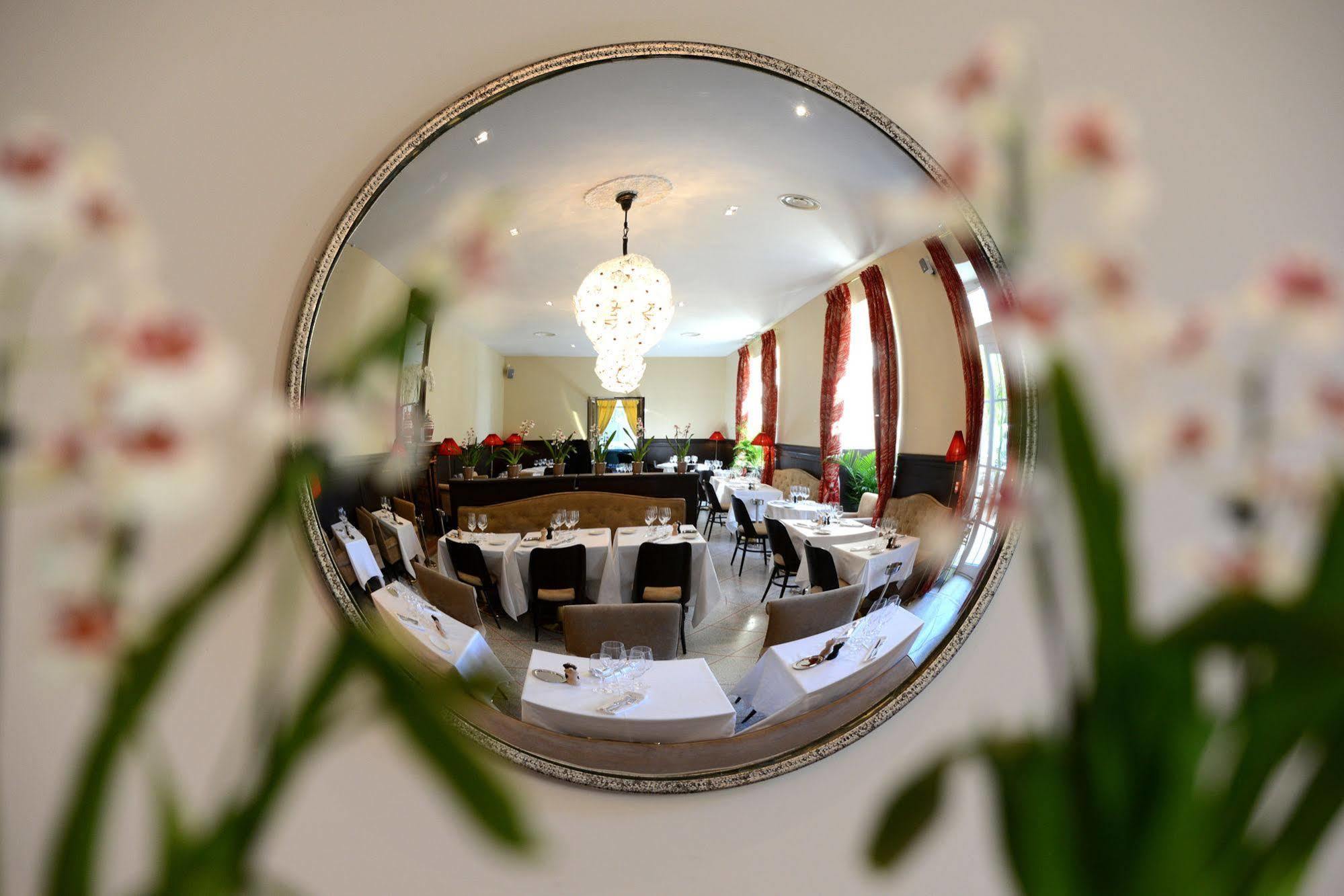 Grand Hotel Henri - Teritoria L'Isle-sur-la-Sorgue Bagian luar foto