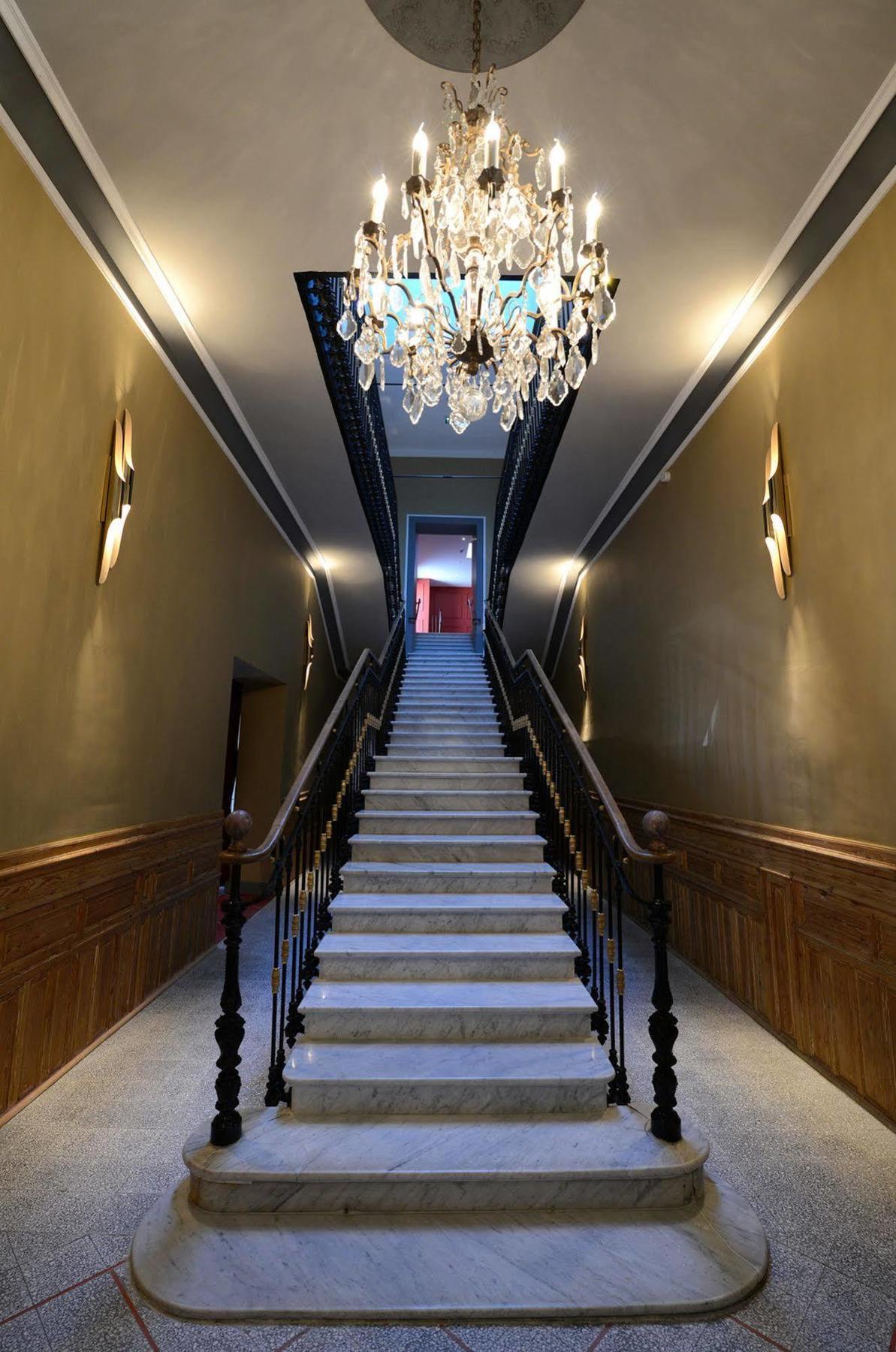 Grand Hotel Henri - Teritoria L'Isle-sur-la-Sorgue Bagian luar foto