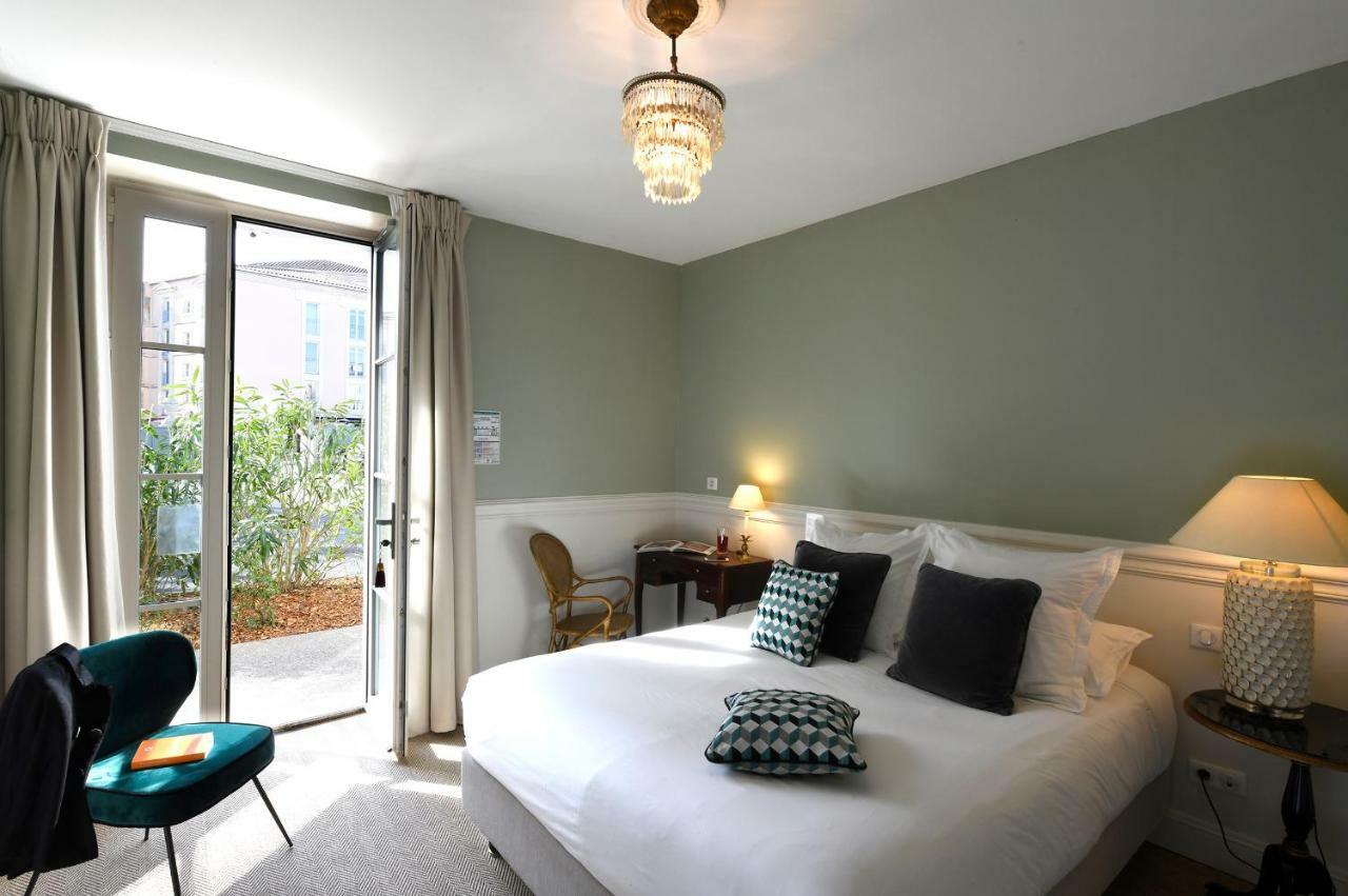 Grand Hotel Henri - Teritoria L'Isle-sur-la-Sorgue Bagian luar foto